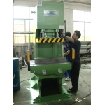 YTC系列315噸單柱液壓機